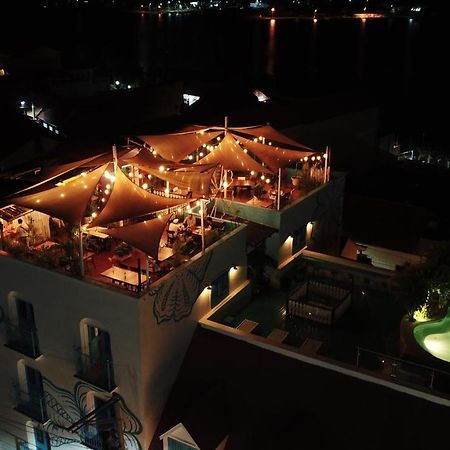 Hotel Isla De Флорес Екстериор снимка