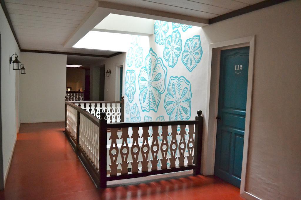 Hotel Isla De Флорес Екстериор снимка