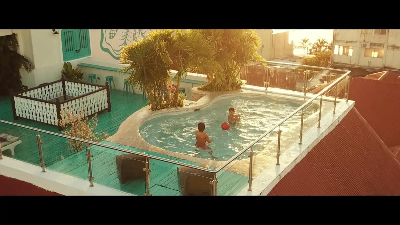 Hotel Isla De Флорес Екстериор снимка